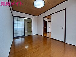 サニーライフ栗真三重大学前 2階2DKのリビング/ダイニング