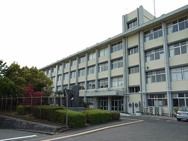 【高校】長野高等学校まで2400ｍ