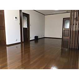 南区旭3丁目戸建 5SLDKのリビング/ダイニング