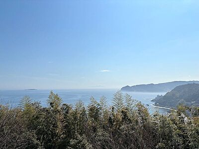 外観:充実した共用施設。高台から海を望む【ケアリゾート熱海弐番館1階住戸】 外観:充実した共用施設。高台から海を望む【ケアリゾート熱海弐番館1階住戸】