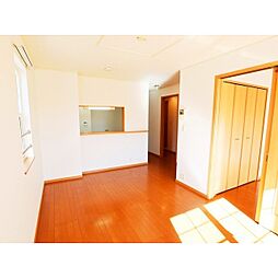 ブライト・ヒルサイドIV 2階2LDKのリビング/ダイニング