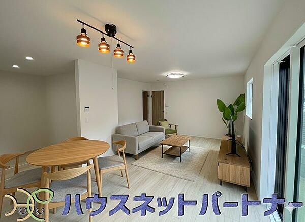 リビング/ダイニングを拡大表示