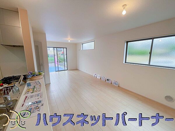 リビング/ダイニングを拡大表示