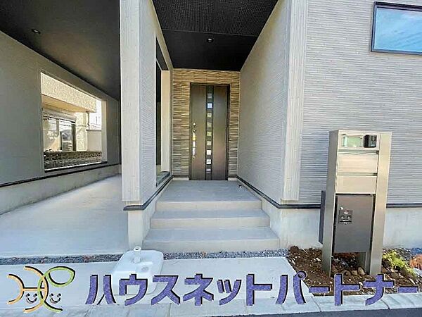 玄関を拡大表示