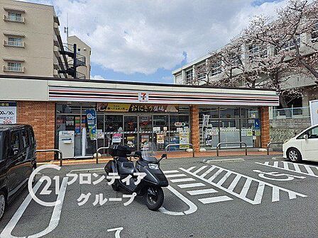 セブンイレブンハートイン垂水星陵台店 徒歩6分。 440m