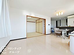 ディーレスティア朝霧　中古マンション 3LDKのリビング/ダイニング