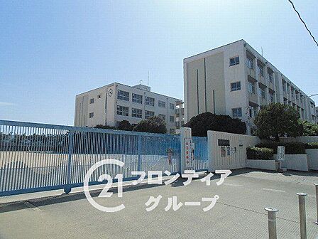 明石市立中崎小学校 徒歩4分。 320m