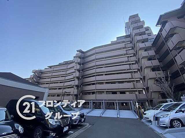 4 / 22