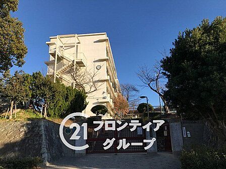 神戸市立多聞東中学校 徒歩7分。 510m