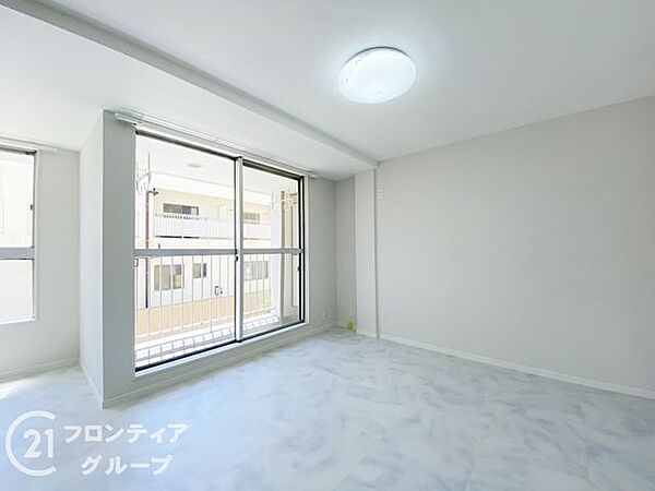 洋室を拡大表示