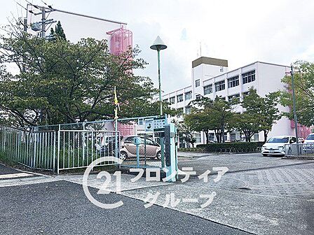 神戸市立横尾小学校 徒歩7分。 490m
