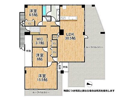 広々としたリビングやバルコニーがありゆったり過ごせますね