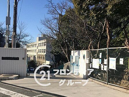神戸市立長坂小学校 徒歩6分。 410m