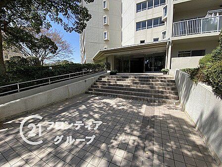 資金計画や住宅ローンのしくみなど、購入前に知っておきたいことをわかりやすくご説明しています。まずはお気軽にお問い合わせください