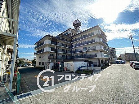 写真だけではわからない採光・広さ・周辺環境の実感は、実際に足を運んでみることが一番です。ご見学はいつでもご予約いただけます