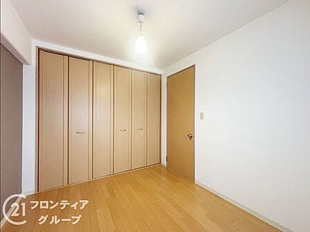 住まい選びは、価格や立地だけでなく、将来の暮らし方まで含めて考えることが大切です。今の段階で気になっていることを、まずスタッフに話してみてください