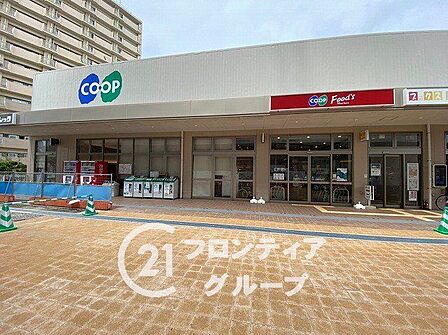 コープ名谷 徒歩8分。 640m