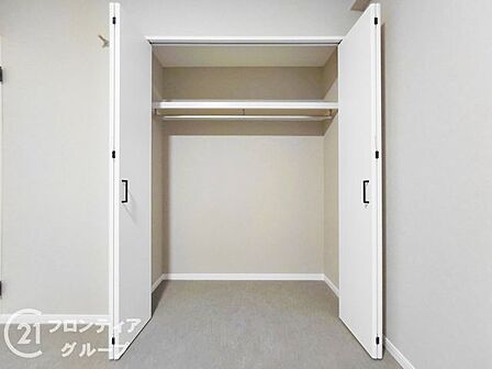 住まい選びは、価格や立地だけでなく、将来の暮らし方まで含めて考えることが大切です。今の段階で気になっていることを、まずスタッフに話してみてください