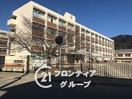 神戸市立福田中学校 徒歩9分。 720m