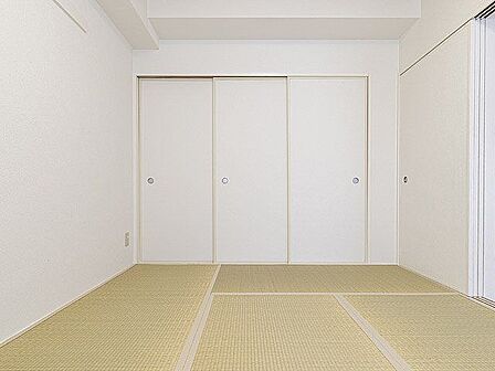 はじめてのマイホーム購入は、わからないことだらけで当然です。資金計画から物件選びまで、順を追ってスタッフが一緒に考えていきます
