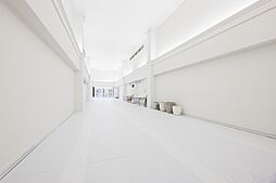 仁大ビル（天高5.3m／顔認証導入）