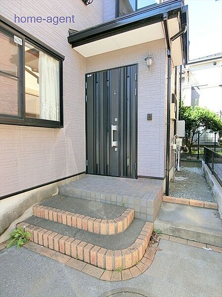 玄関を拡大表示