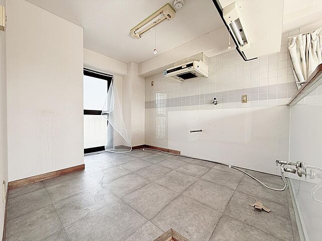 キッチン 荘苑ひがし栄〜ニッカ不動産おすすめリノベ向き物件〜 8階/8-B