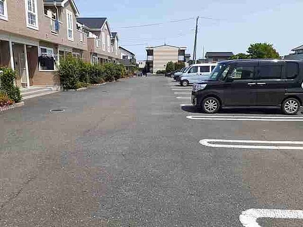 画像7:駐車場に車を止められます