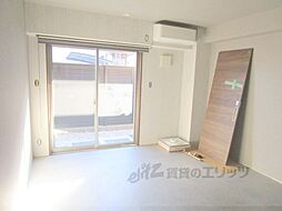 JR湖西線 おごと温泉駅 徒歩3分の賃貸マンション 1階ワンルームのリビング/ダイニング