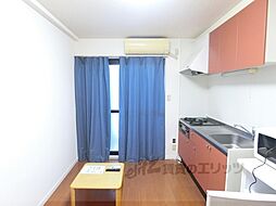 レオパレスＮＩＮＥ 103 1階2DKのリビング/ダイニング