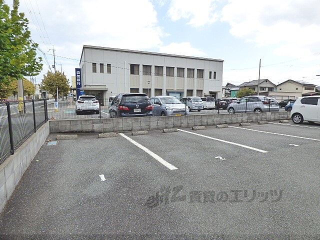 8 / 12