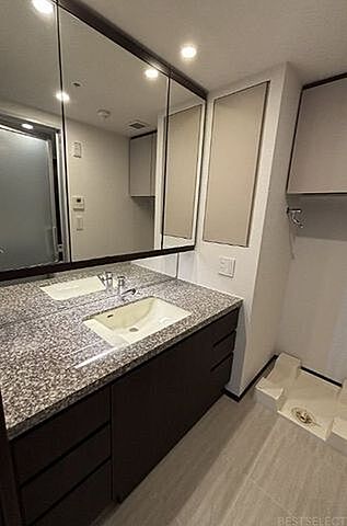 洗面 ドゥ・トゥール　WEST棟 35階/-