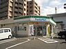 周辺：ファミリーマート／八幡産医大通り店 (125m)