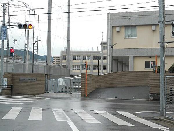 画像16:熊西中学校(450m)