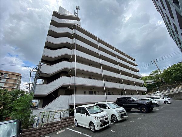 シャトレ岸の浦 ｜福岡県北九州市八幡西区岸の浦1丁目(賃貸マンション1LDK・4階・42.12㎡)の写真 その1