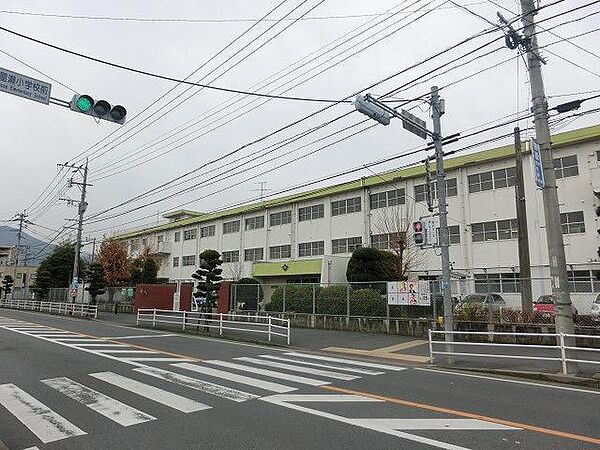 画像15:木屋瀬小学校(880m)