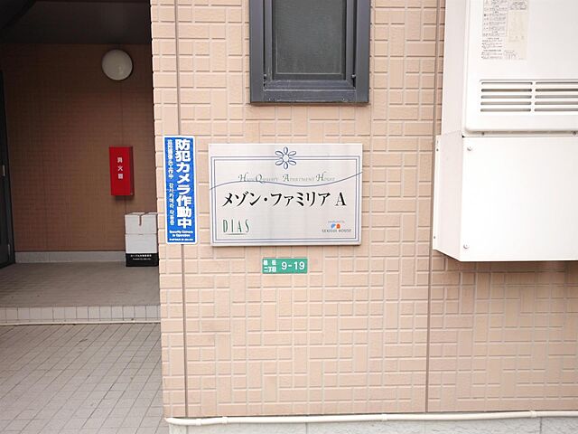 4 / 11