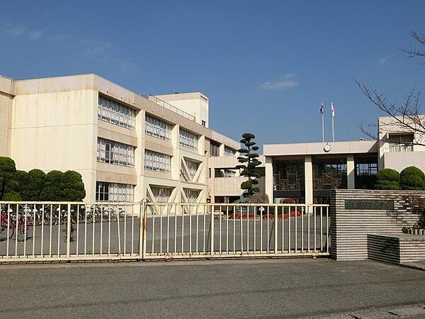 画像20:岡垣中学校(1、200m)