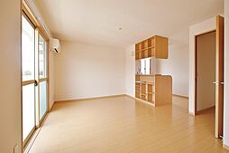 メゾン宮田A棟 2階2LDKのリビング/ダイニング