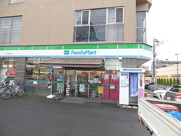 画像17:ファミリーマート 戸田駅西口店（144m）
