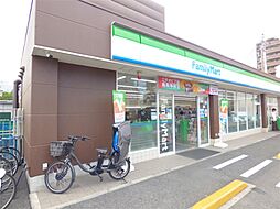 ファミリーマート 戸田本町一丁目店（20m）
