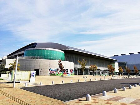 スカイホール豊田開館時間(9:00~21:00※大会やイベント等により臨時休業の場合あり)休館日:月曜日(祝日の場合は除く)、12月28日~1月4日 580m