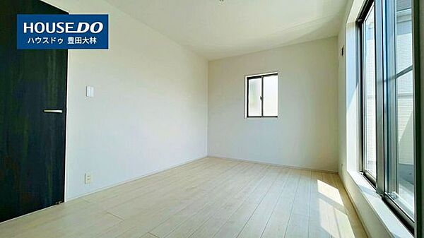 寝室を拡大表示