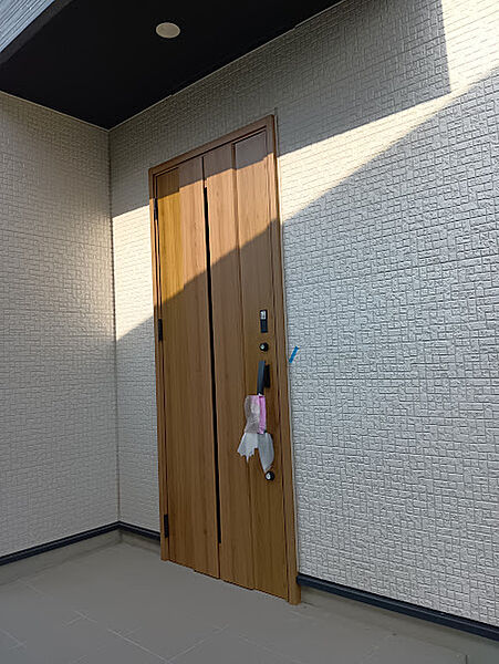 玄関を拡大表示