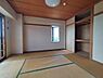 和室：リビング横の和室です。勉強部屋や客間など、使い方は様々です。