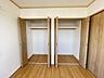 収納：◇クローゼット◇大容量のクローゼット完備。お洋服もたくさん収納できて、お部屋がスッキリします。ハンガーパイプが設置されており外套や大切なお洋服は傷まないよう、そのままかけて収納できます。