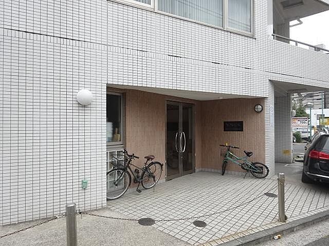 4 / 4