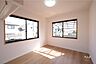 寝室：南側洋室6帖、寝室としても子供部屋としても十分な広さです。大きなクロゼットがあるので、洋服や趣味の荷物が多い方でも安心です。［2026年2月13日撮影］