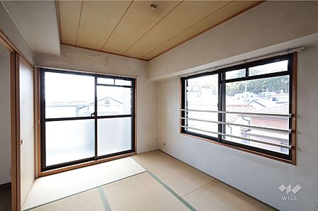 和室6帖、寝室としても子供部屋としても十分な広さです。大きなクロゼットがあるので、洋服や趣味の荷物が多い方でも安心です。［2026年3月14日撮影］