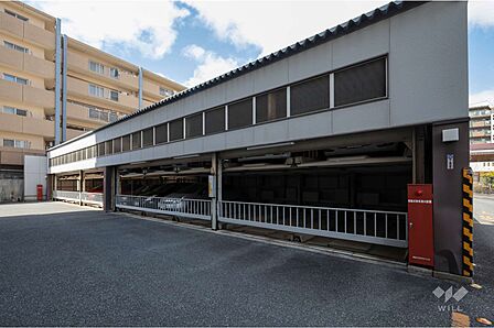 敷地内駐車場（屋内機械式）